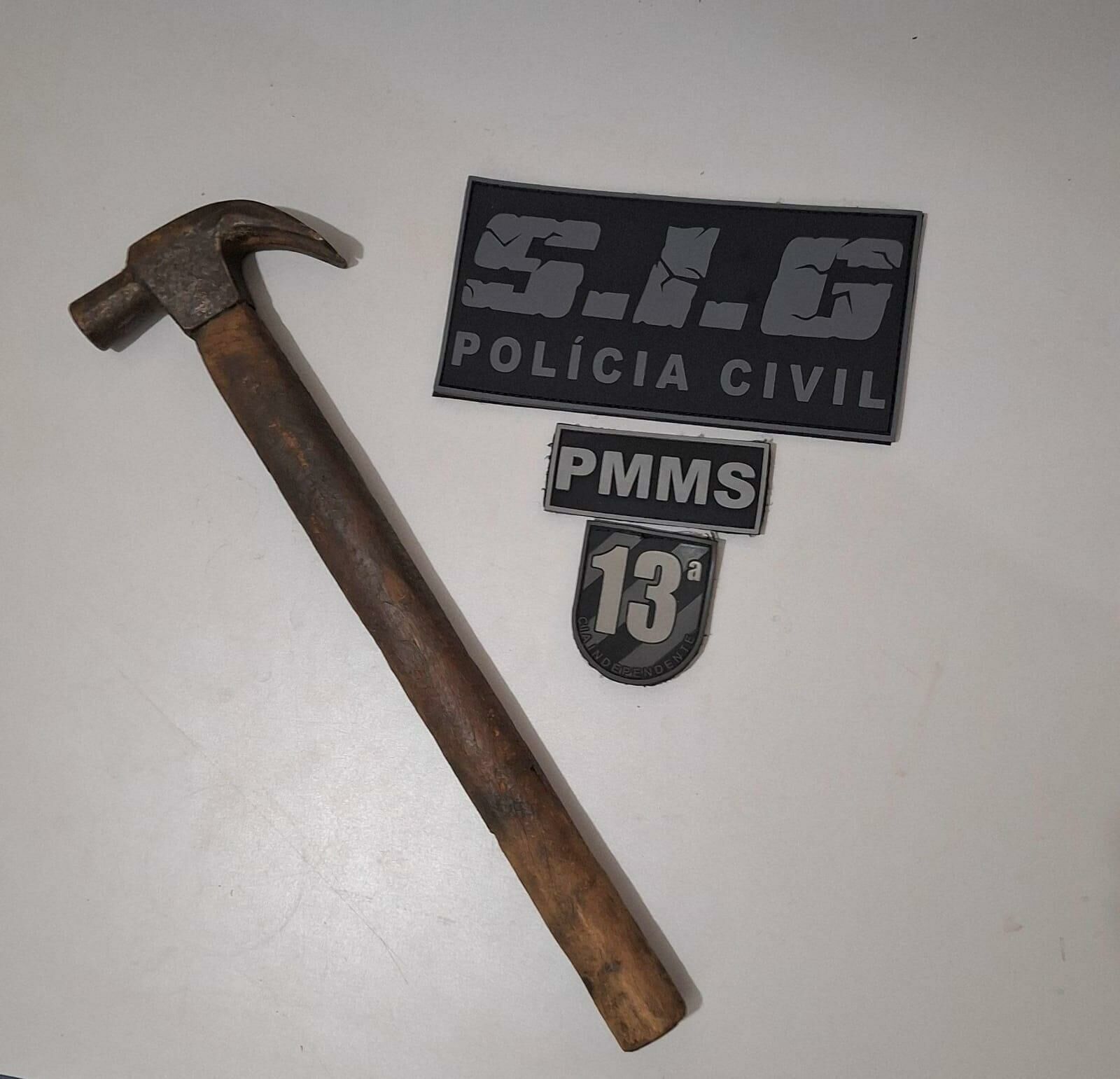 Imagem de compartilhamento para o artigo Marido é preso após tentar matar esposa com golpes de martelo em Água Clara da MS Todo dia